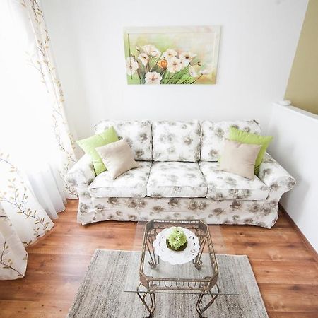 Traditional Apartments Vienna Tav - Entire ภายนอก รูปภาพ