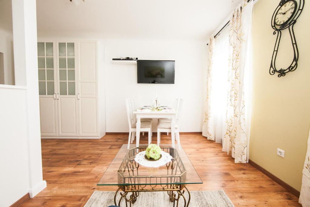 Traditional Apartments Vienna Tav - Entire ภายนอก รูปภาพ